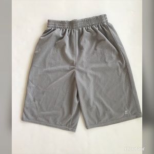 Boys Starter shorts.    Sz 18
